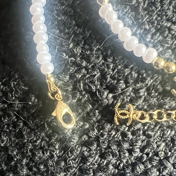 CHANEL Gold and White Pearl Necklace - Picture 3 of 12